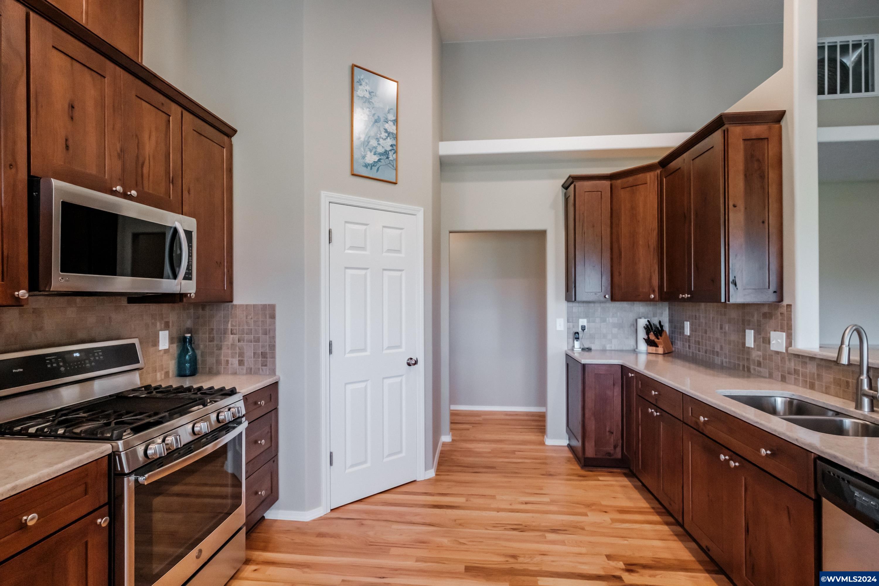 4673 Northeast Wds Road Albany, OR 97321 - Photo 13 of 42