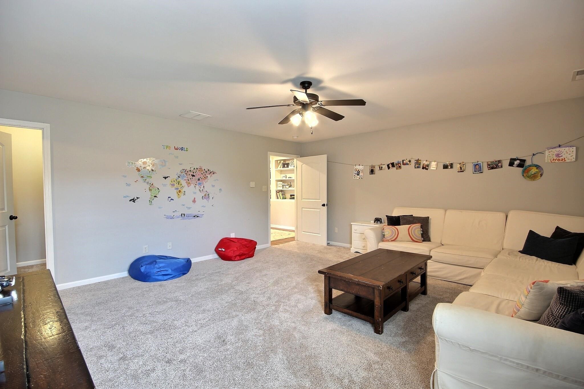 1707 Totty Lane Collierville, TN 38017 - Photo 31 of 40 a living room with furniture