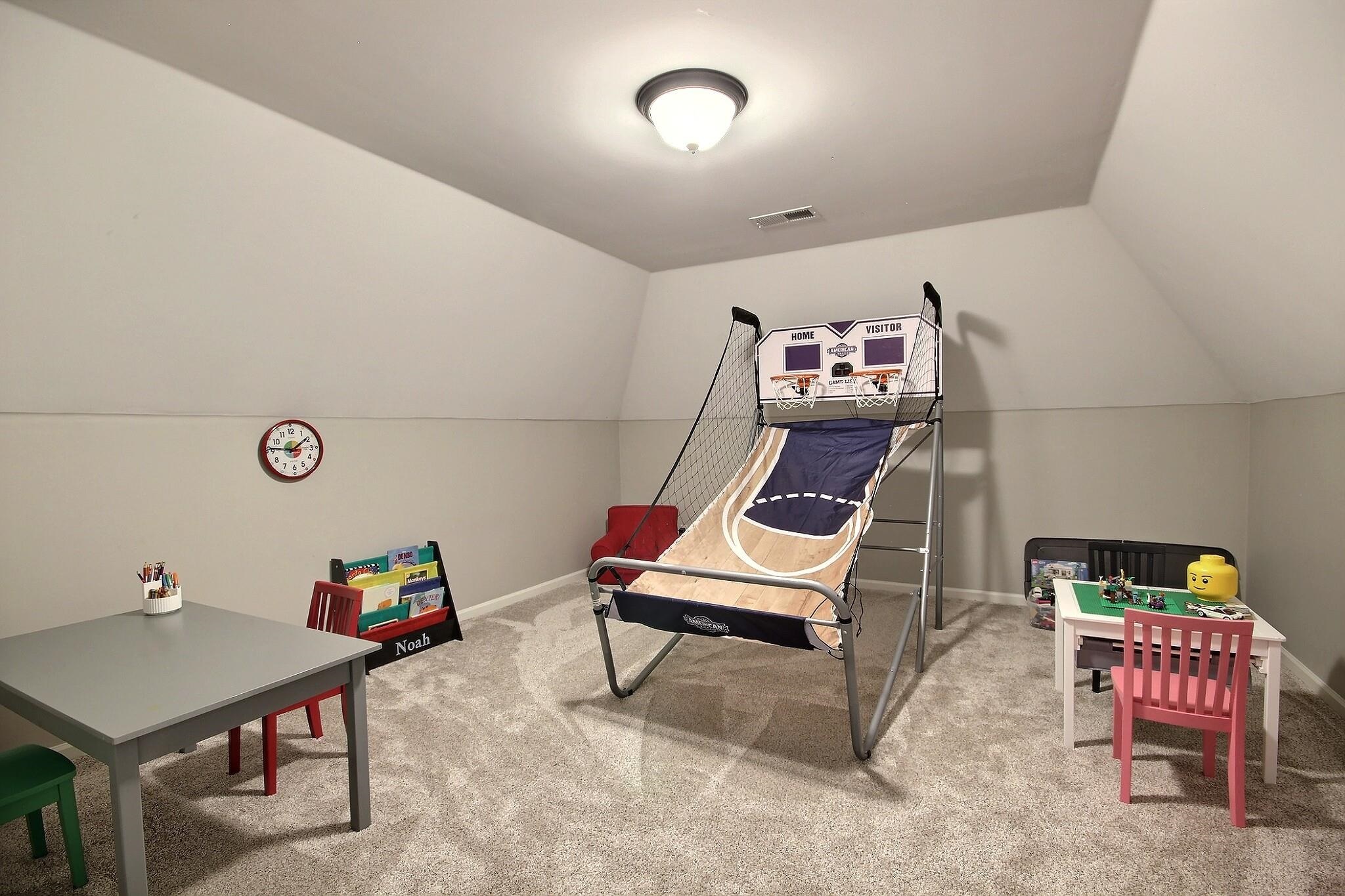 1707 Totty Lane Collierville, TN 38017 - Photo 32 of 40 a room with furniture and air hockey table