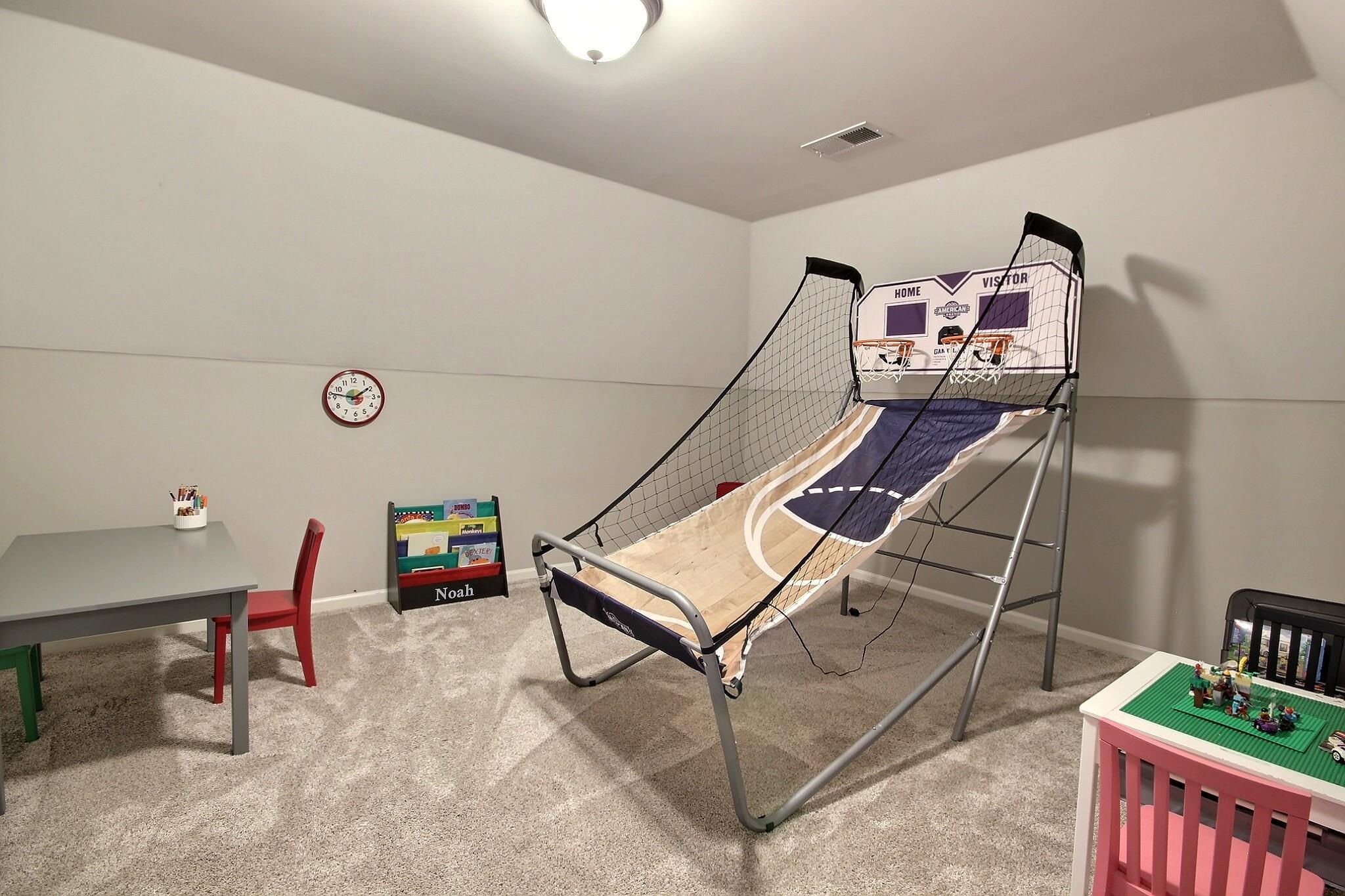 1707 Totty Lane Collierville, TN 38017 - Photo 33 of 40 a room with furniture and air hockey table
