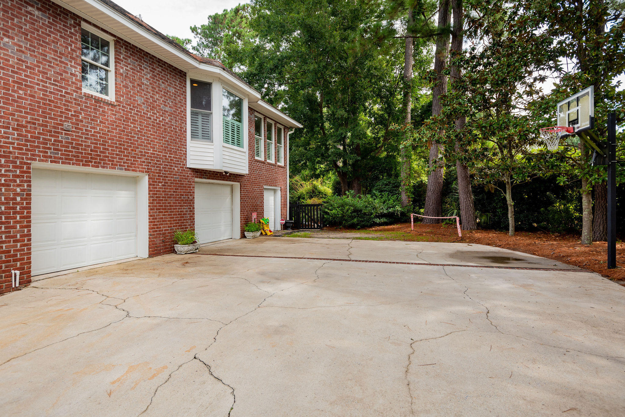 1482 Burningtree Road Charleston, SC 29412 - Photo 51 of 65 3 Car Garage w Golf Cart Door
