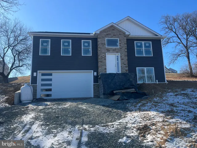 $369,900 | 8286 Capri Court, Waynesboro, PA 17268