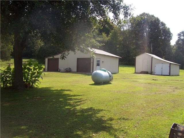 1330 East Beaverdam Road Centerville, TN 37033 - Photo 12 of 20 Gallery Image 12