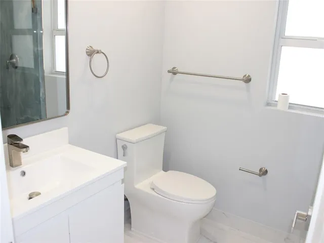 $2,990 | 522 Southeast 20th Court, Boynton Beach, FL 33435