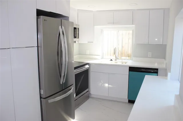 $2,990 | 522 Southeast 20th Court, Boynton Beach, FL 33435