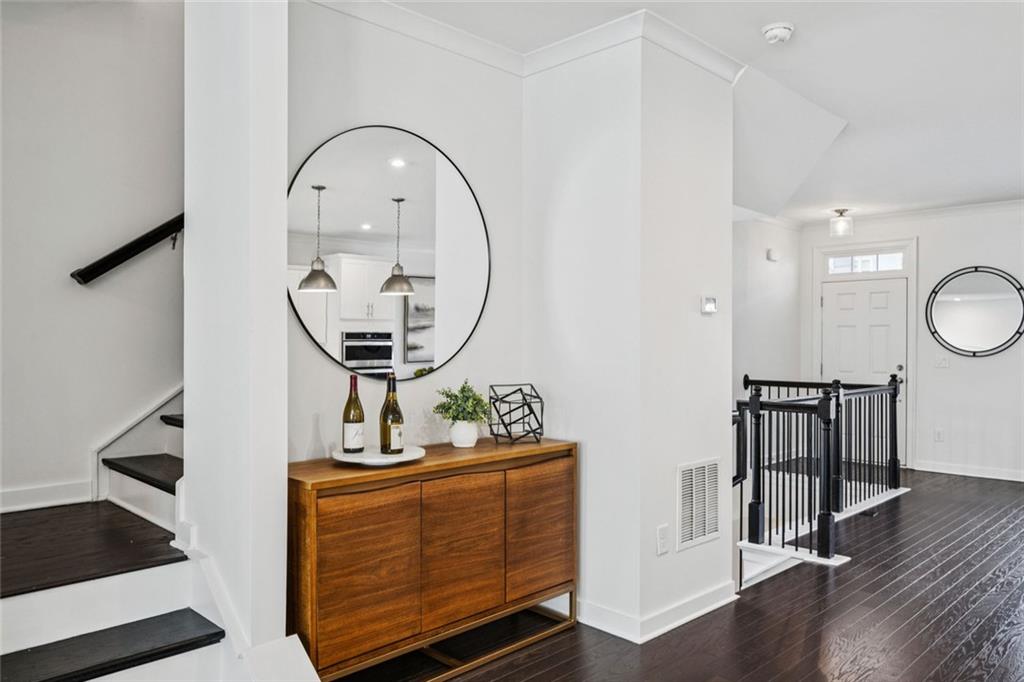 2052 Falls Park Way Decatur, GA 30033 - Photo 8 of 18