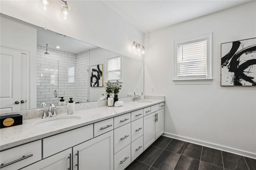 2052 Falls Park Way Decatur, GA 30033 - Photo 10 of 18