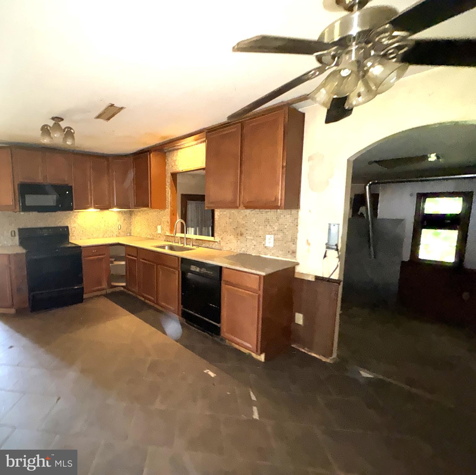 5504 Burr Hill Road Rhoadesville, VA 22542 - Photo 2 of 19