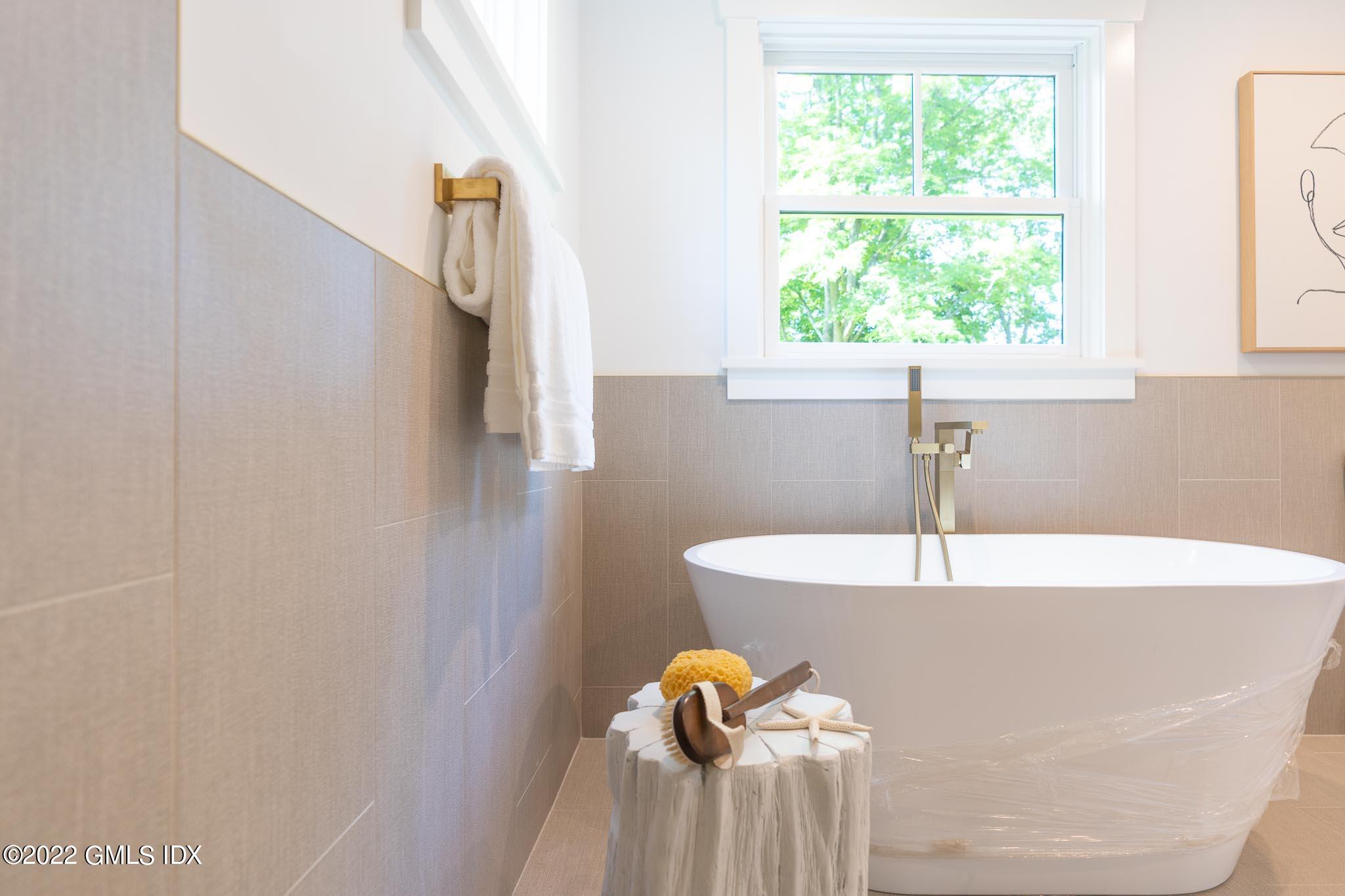 40 Halsey Drive Old Greenwich, CT 06870 - Photo 33 of 40 a close up of a sink