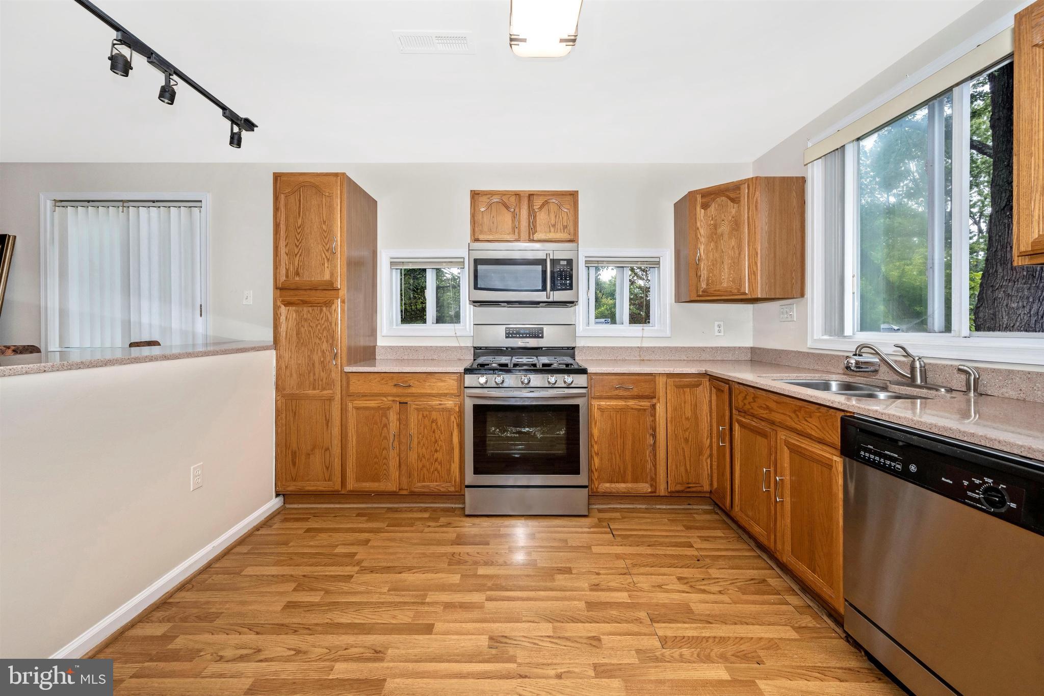 12607 Epping Road Silver Spring, MD 20906 - Photo 13 of 39 Kitchen