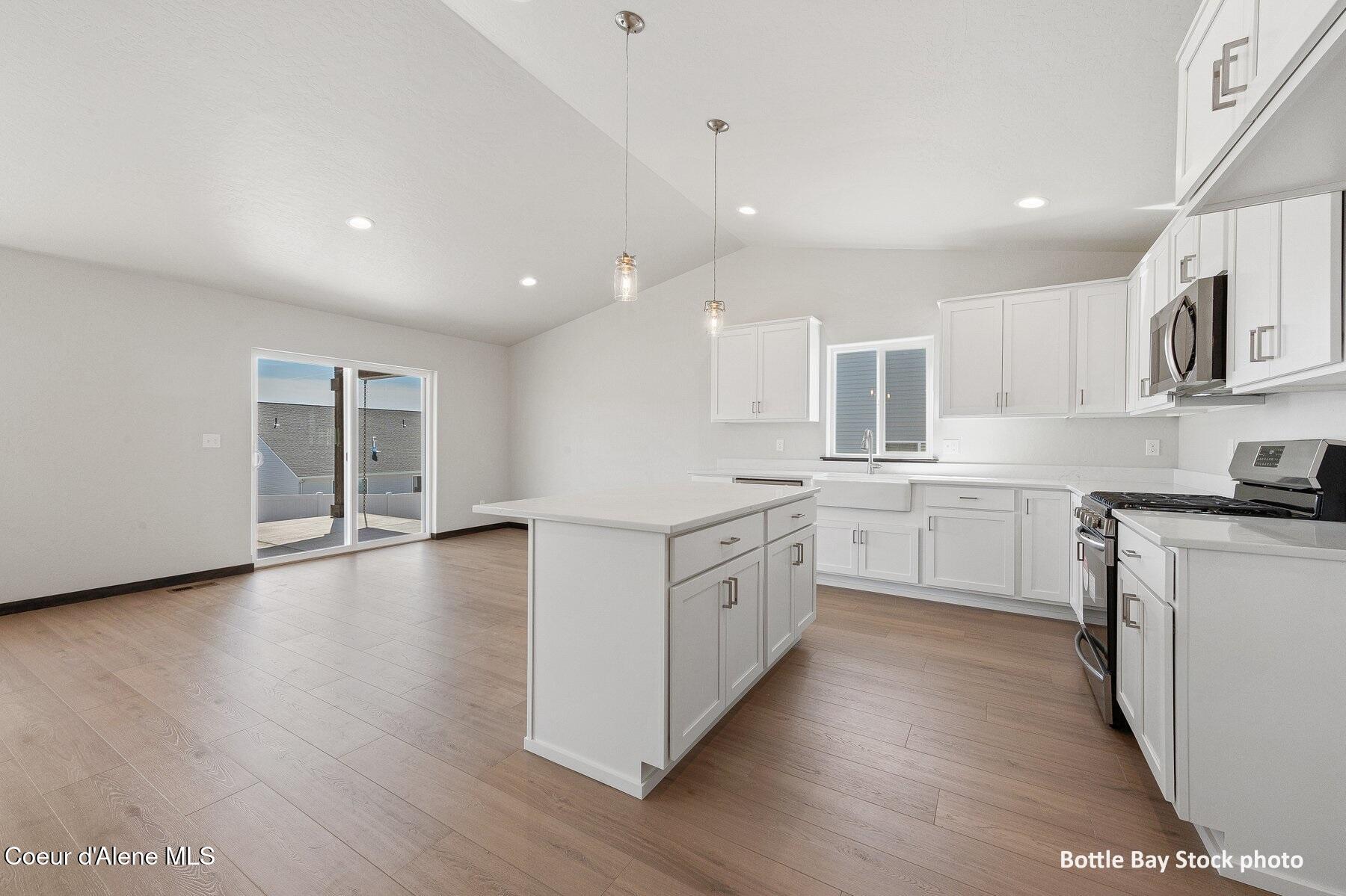 11834 North Entwistle Way Rathdrum, ID 83858 - Photo 5 of 28 5 Kitchen
