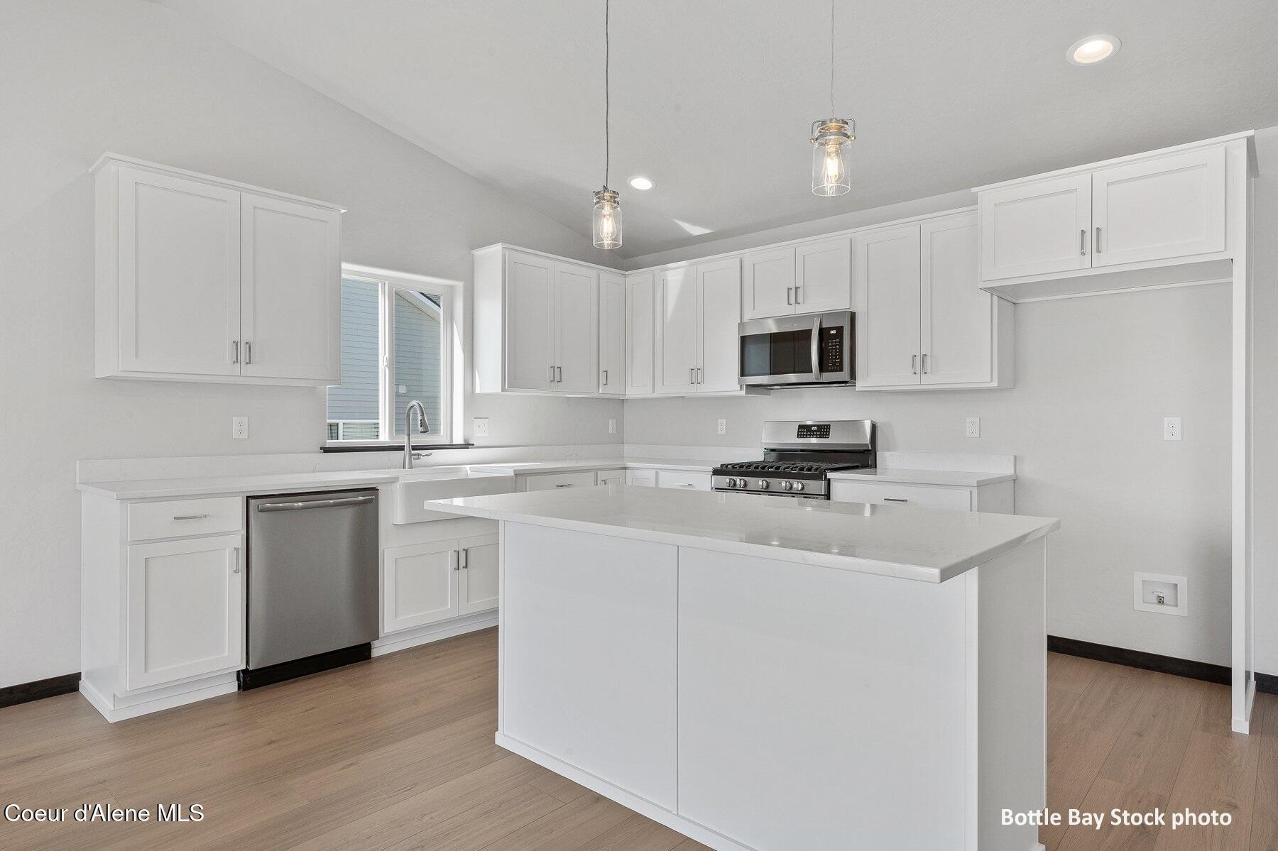 11834 North Entwistle Way Rathdrum, ID 83858 - Photo 7 of 28 7 Kitchen