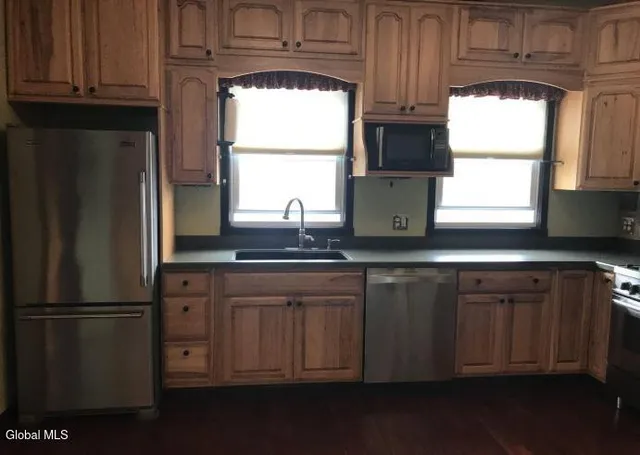 $295,000 | 107 East Montgomery Street, Johnstown, NY 12095