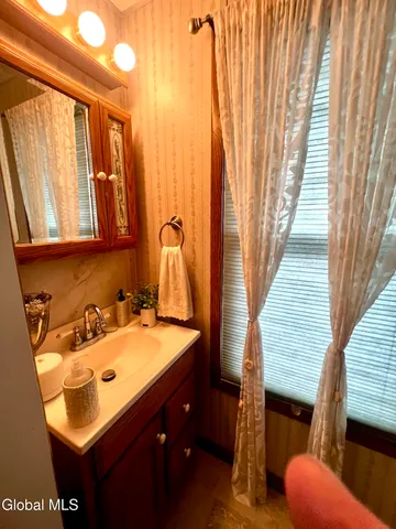 $295,000 | 107 East Montgomery Street, Johnstown, NY 12095