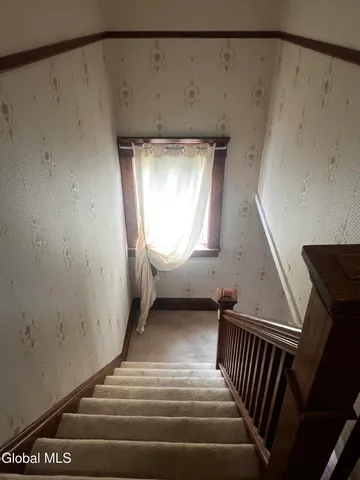 $295,000 | 107 East Montgomery Street, Johnstown, NY 12095