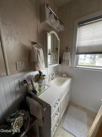 $295,000 | 107 East Montgomery Street, Johnstown, NY 12095