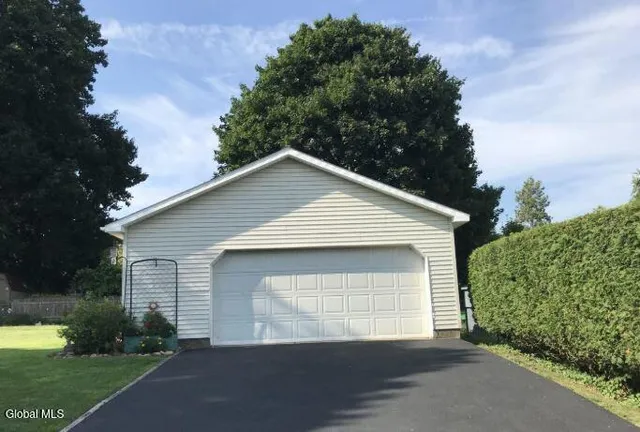 $295,000 | 107 East Montgomery Street, Johnstown, NY 12095