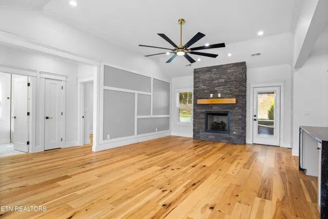 $629,000 | 316 Ootsima Lane, Loudon, TN 37774