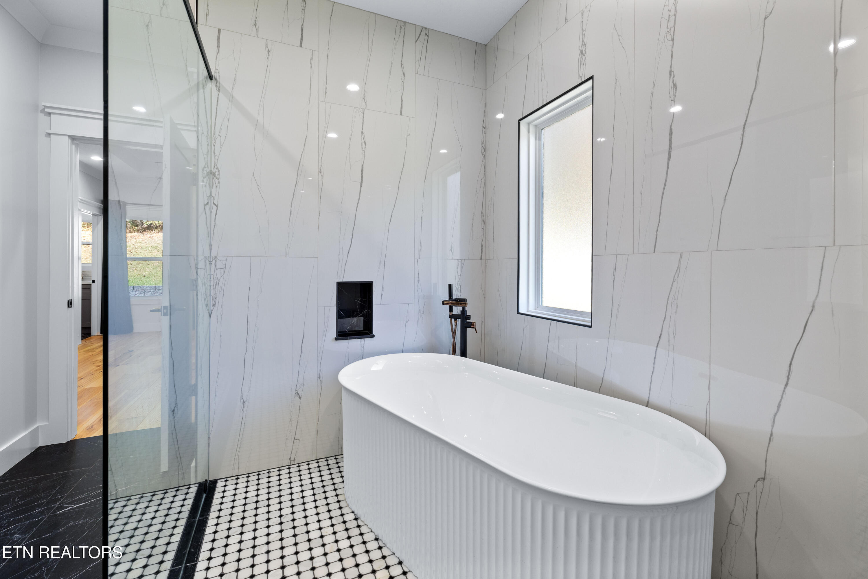 316 Ootsima Lane Loudon, TN 37774 - Photo 24 of 39 316OotsimaLn-29