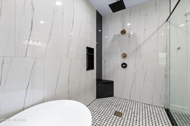 $629,000 | 316 Ootsima Lane, Loudon, TN 37774