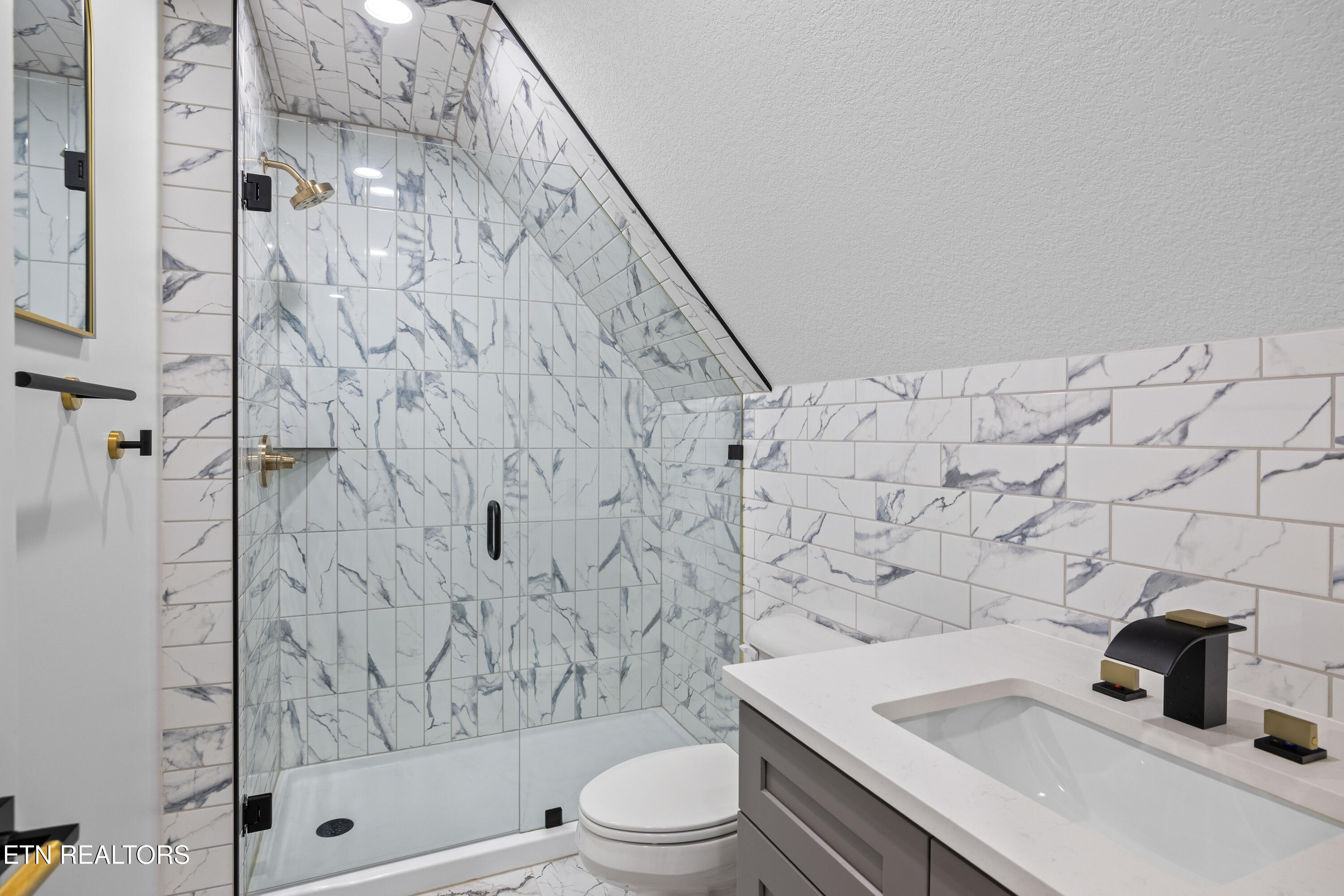 316 Ootsima Lane Loudon, TN 37774 - Photo 29 of 39 316OotsimaLn-22