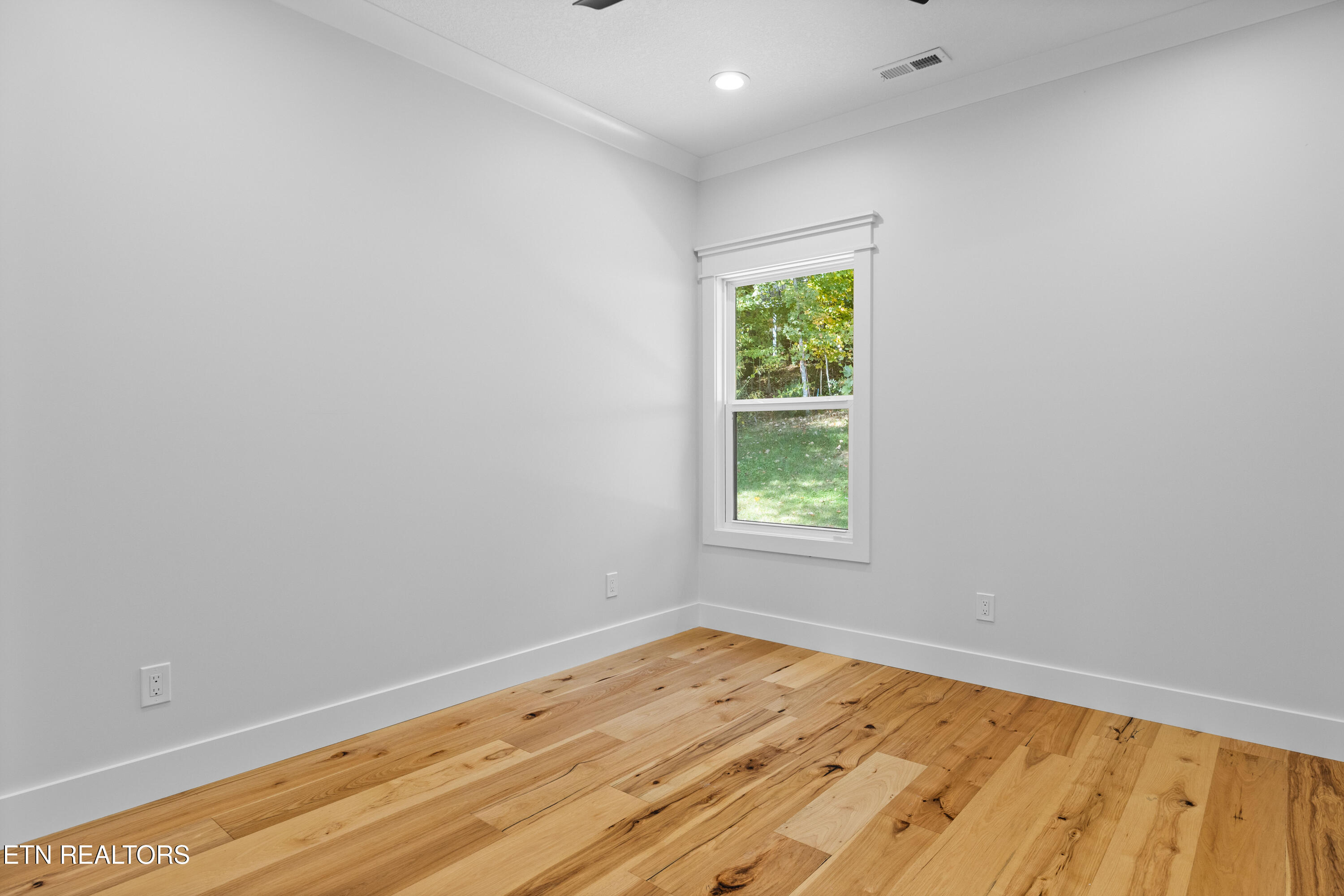 316 Ootsima Lane Loudon, TN 37774 - Photo 35 of 39 316OotsimaLn-51