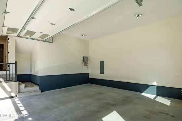 $629,000 | 316 Ootsima Lane, Loudon, TN 37774