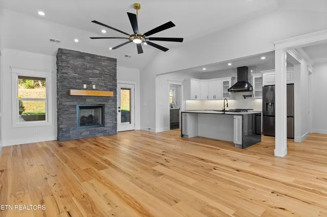 $629,000 | 316 Ootsima Lane, Loudon, TN 37774