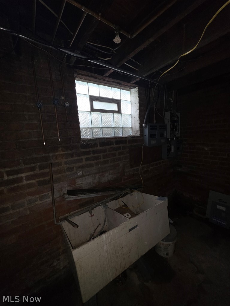 697 Eddy Road Cleveland, OH 44108 - Photo 37 of 50 Gallery Image 37