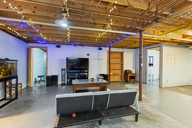 $485,000 | 336 Main Street, Winthrop, ME 04364