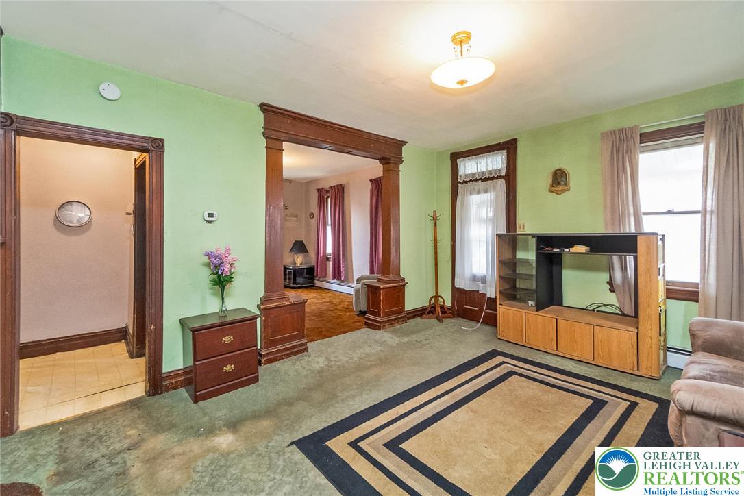3310 North Ruch Street Whitehall, PA 18052 - Photo 12 of 35