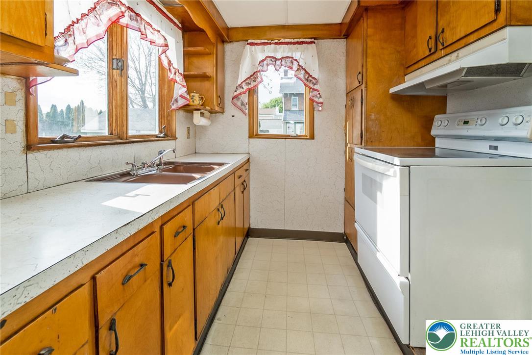 3310 North Ruch Street Whitehall, PA 18052 - Photo 20 of 35