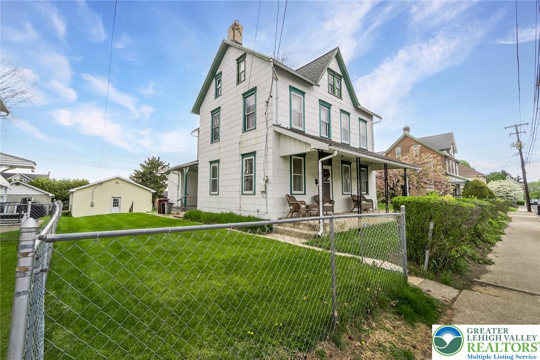 3310 North Ruch Street Whitehall, PA 18052 - Photo 2 of 35