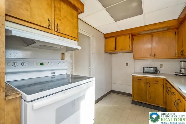 $298,500 | 3310 North Ruch Street, Whitehall, PA 18052