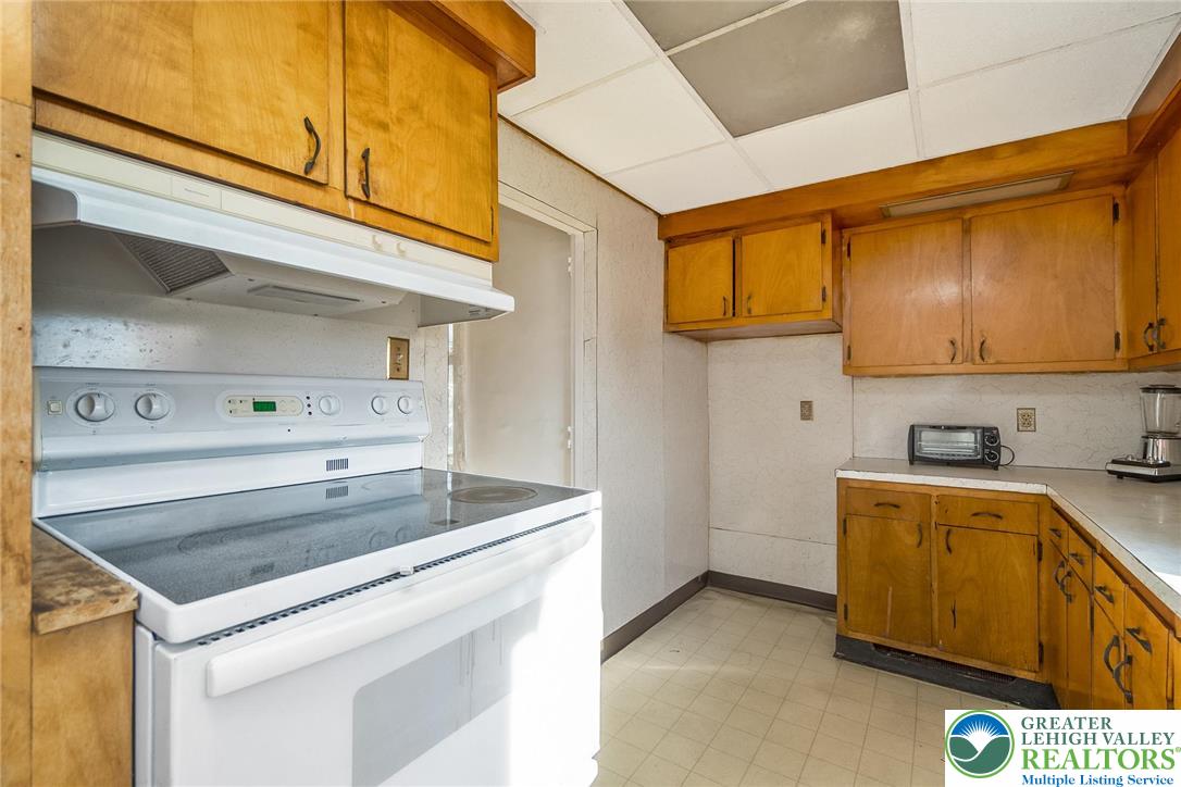 3310 North Ruch Street Whitehall, PA 18052 - Photo 21 of 35