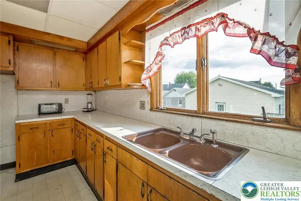 $298,500 | 3310 North Ruch Street, Whitehall, PA 18052