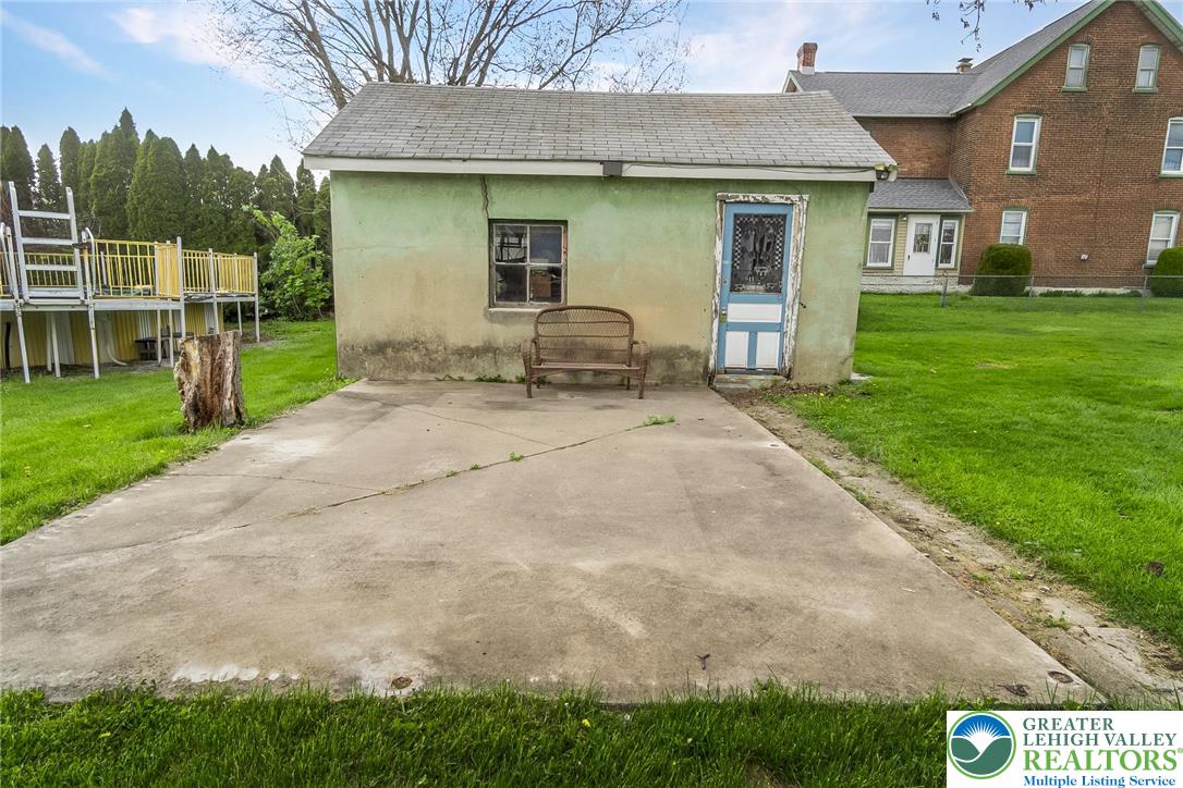 3310 North Ruch Street Whitehall, PA 18052 - Photo 33 of 35