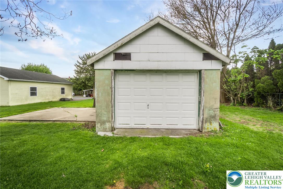 3310 North Ruch Street Whitehall, PA 18052 - Photo 34 of 35