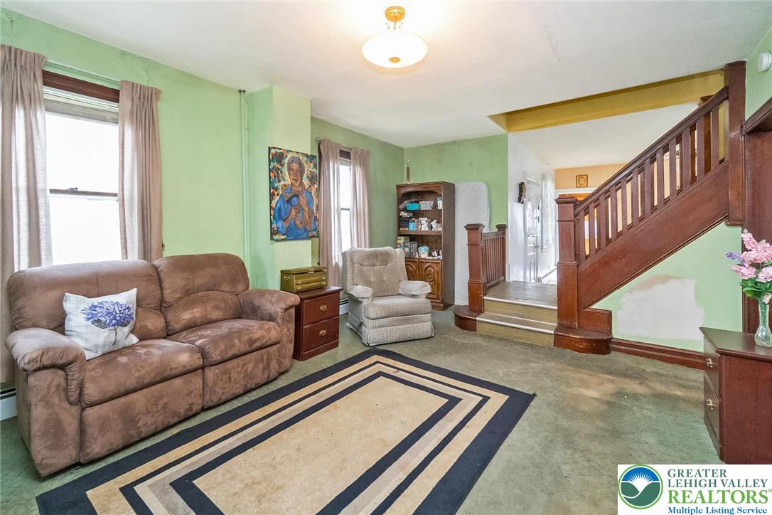 3310 North Ruch Street Whitehall, PA 18052 - Photo 10 of 35