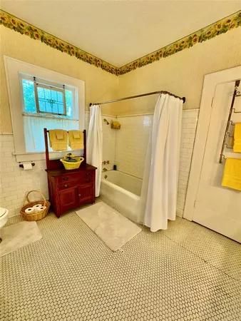 $319,500 | 500 South Ross Avenue, Mexia, TX 76667