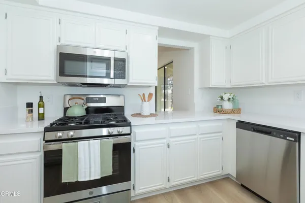 $665,000 | 838 Sandberg Lane, Ventura, CA 93003