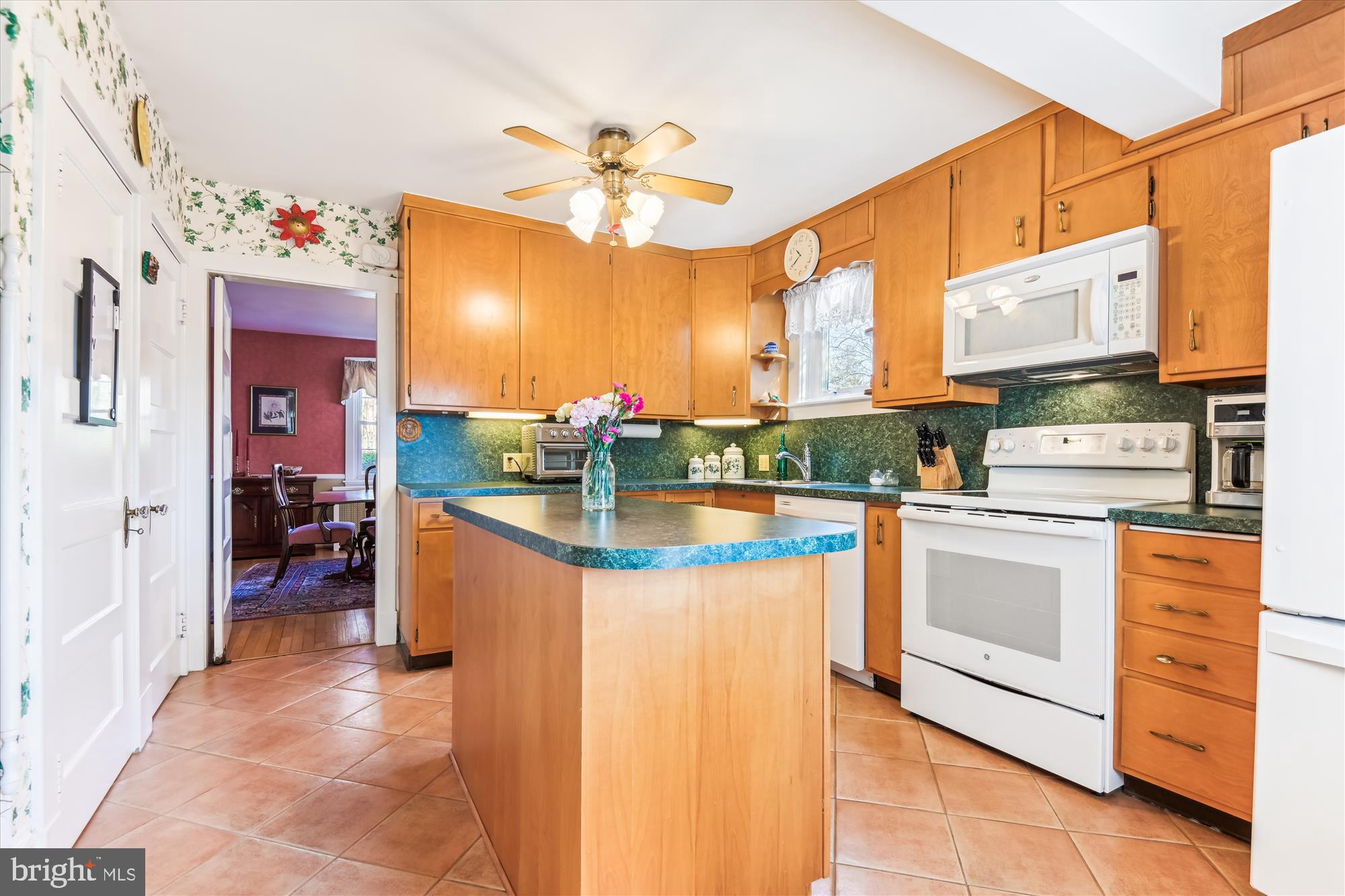 209 Cedarcroft Road Baltimore, MD 21212 - Photo 17 of 63 Kitchen