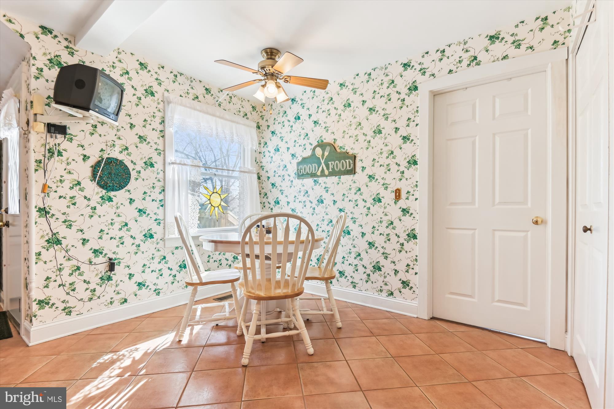 209 Cedarcroft Road Baltimore, MD 21212 - Photo 23 of 63 Breakfast room