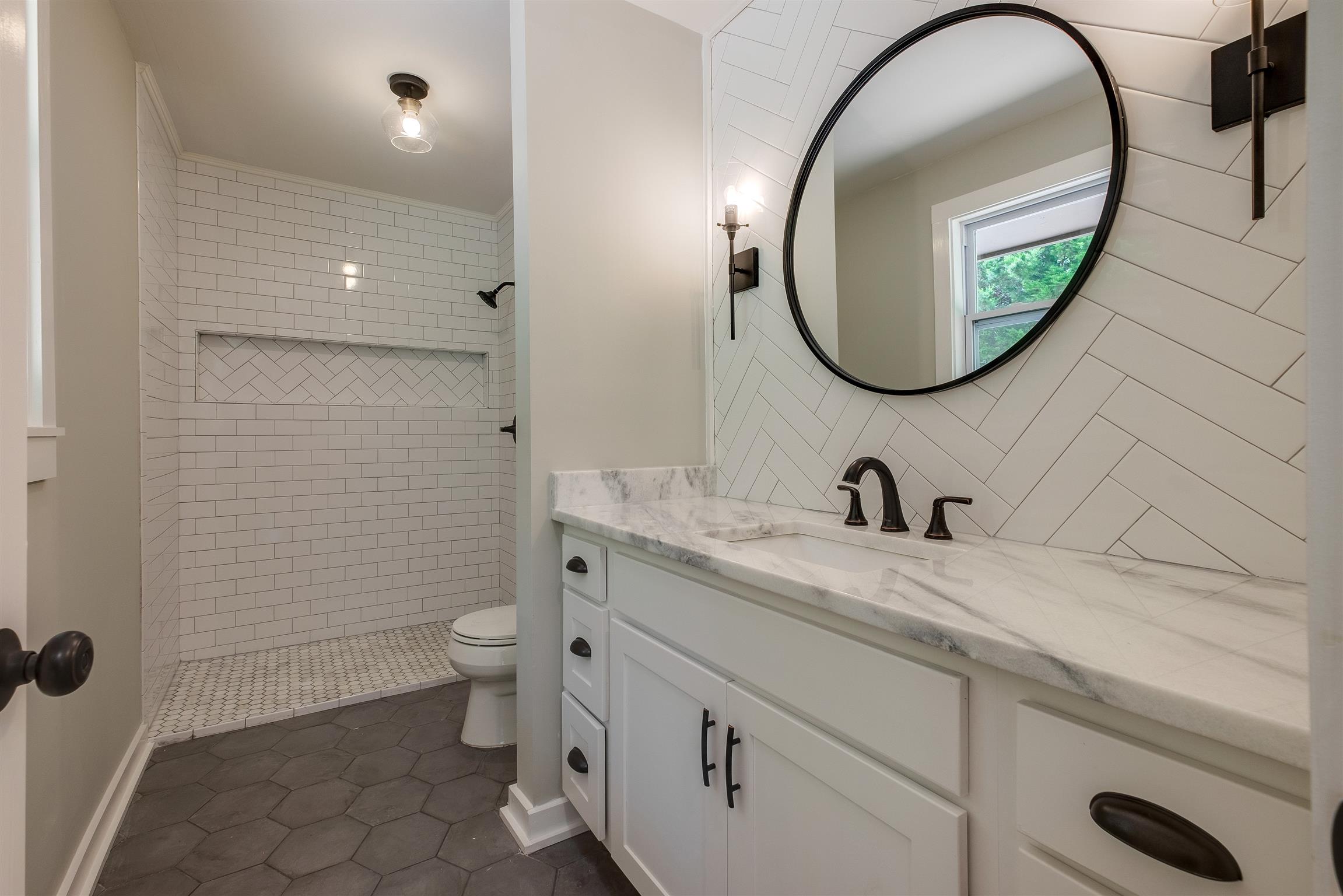 1622 Union Hill Road Goodlettsville, TN 37072 - Photo 21 of 30 Owner's Suite Bathroom.