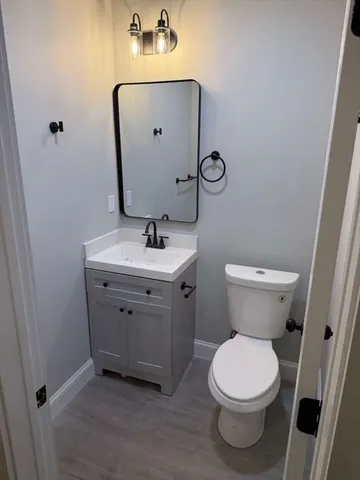 $2,000 | 28 Douglas Street, Unit 1, Worcester, MA 01603