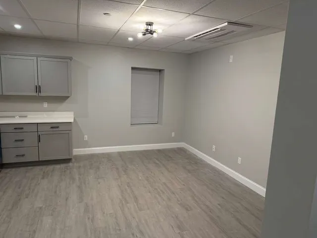 $2,000 | 28 Douglas Street, Unit 1, Worcester, MA 01603