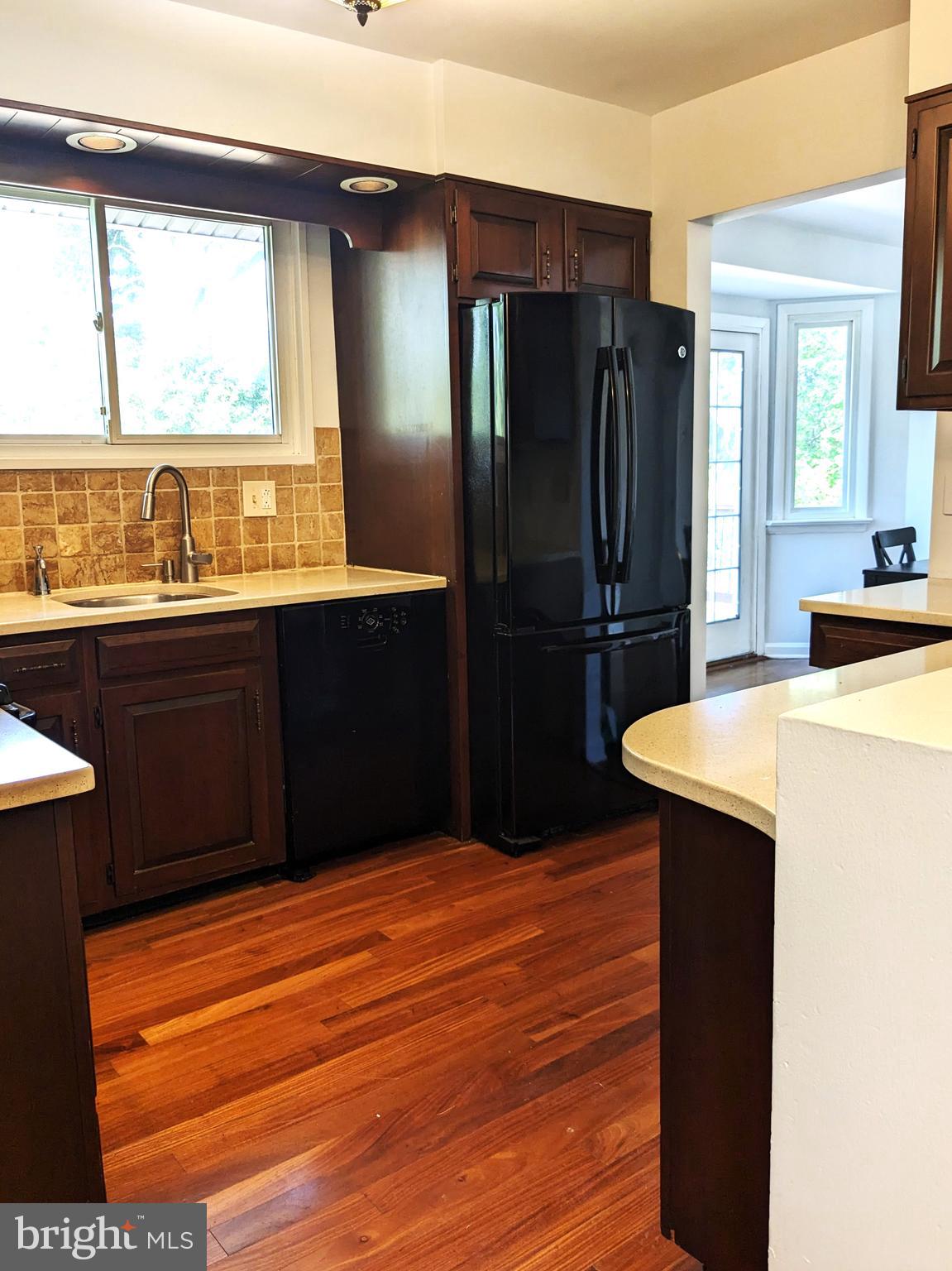 5906 Bryn Mawr Road College Park, MD 20740 - Photo 8 of 28