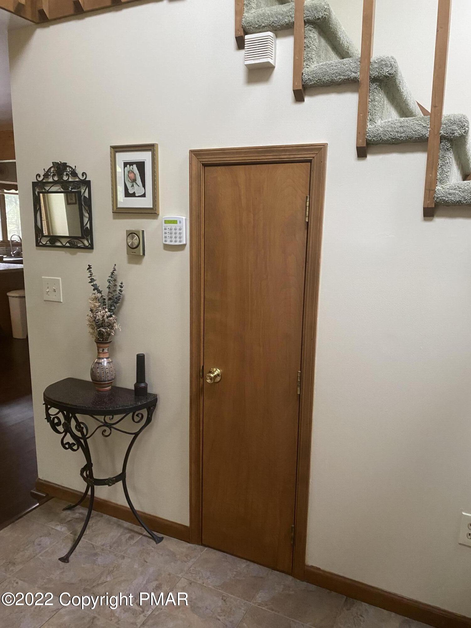 425 Lake Road Tobyhanna, PA 18466 - Photo 13 of 42 IMG_1661