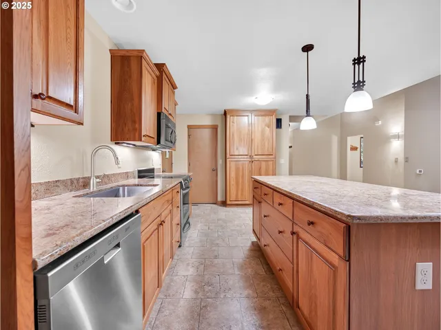 $749,000 | 35570 Southeast Barnum Road, Sandy, OR 97055