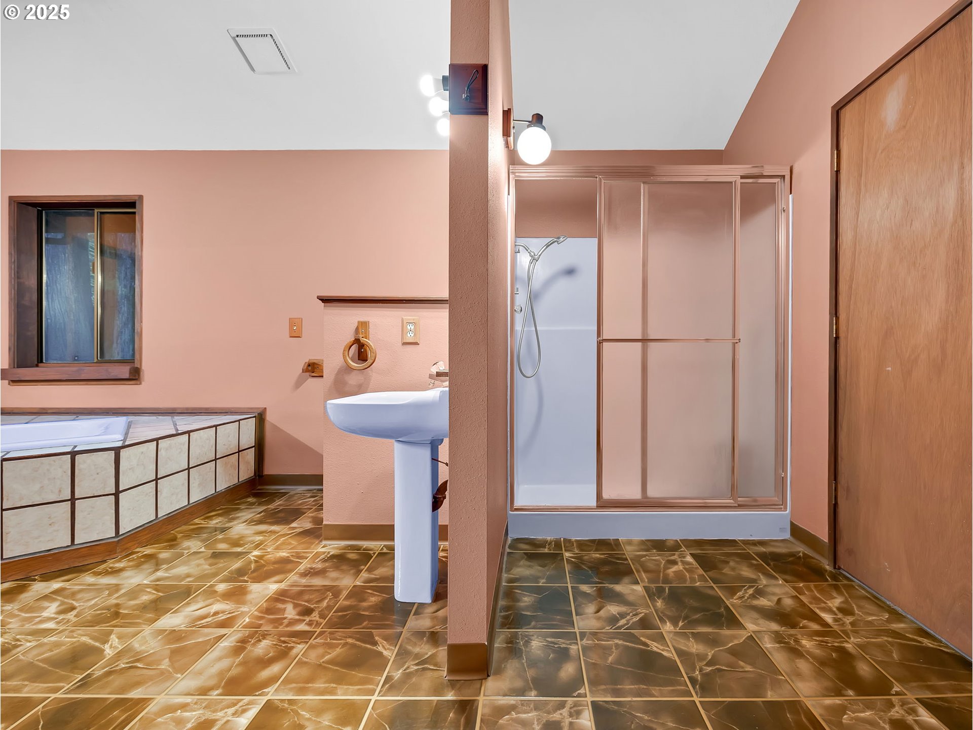 35570 Southeast Barnum Road Sandy, OR 97055 - Photo 34 of 47 Bathroom